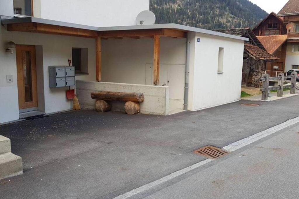 Appartement Neuwertige 3 ½ Zimmer-wohnung In Zillis/andeer *