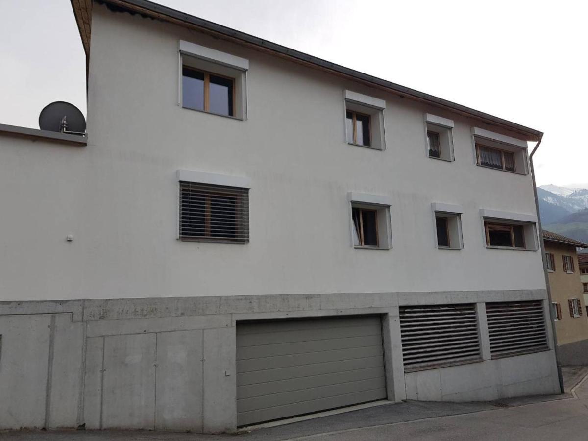 Neuwertige 3 ½ Zimmer-wohnung In Zillis/andeer Appartement